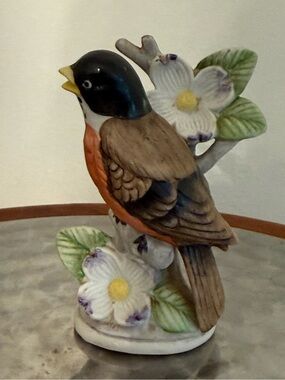 Vintage porcelain Robin figure